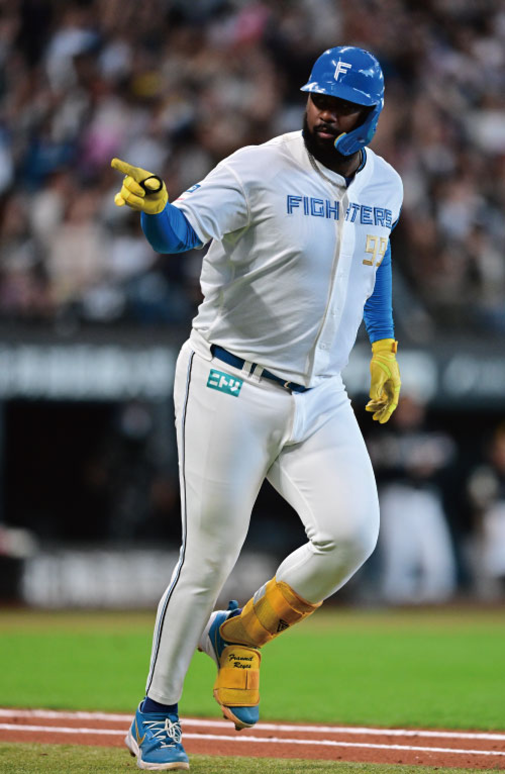 本塁打を放った日本ハムのレイエス選手 = 2024年9月、角野貴之撮影