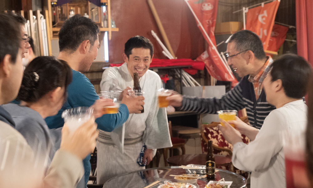 終演後は、だるま寄席恒例「交流会」。プラス1000円で演者とおしゃべりできる。