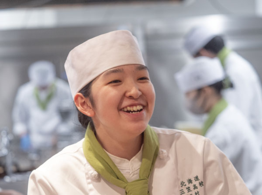 今年度の調理部部長を務めた西村咲姫さん