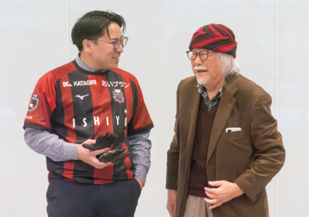 今回の取材を機に初めて対面した、先輩後輩の関係でもある石井さんと大瀧哲彰さん（左）